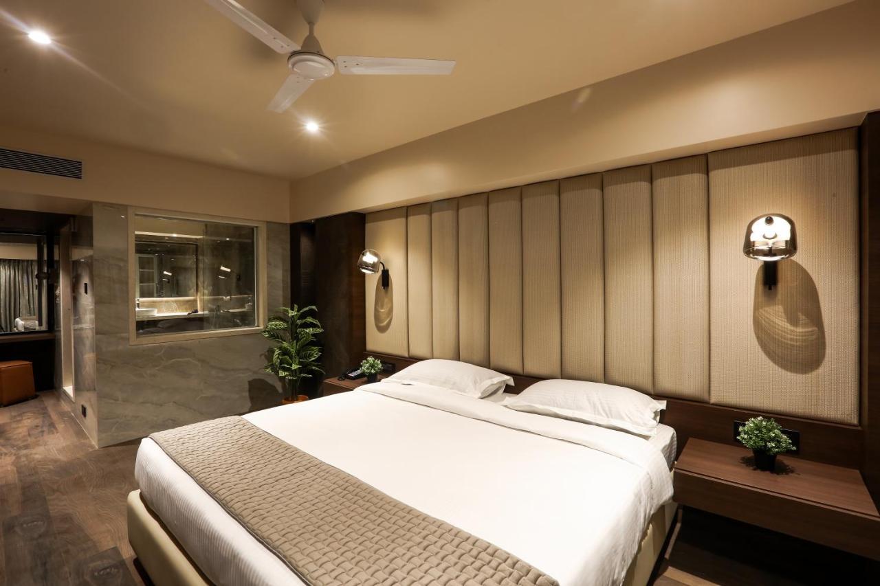 Hotel Corporate นาวีมุมไบ ภายนอก รูปภาพ