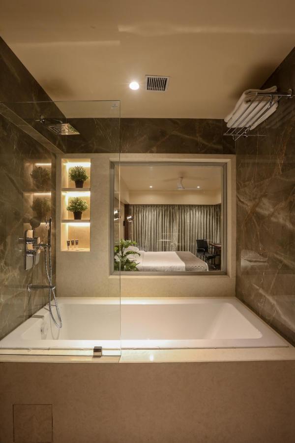 Hotel Corporate นาวีมุมไบ ภายนอก รูปภาพ